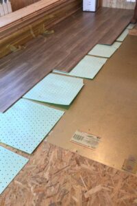 Отопление дома из СИП панелей электрическими теплыми полами Хотпанел